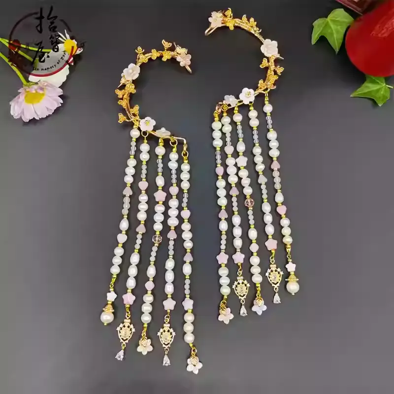 court retro earrings