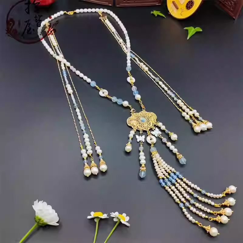 long life lock pearl necklace